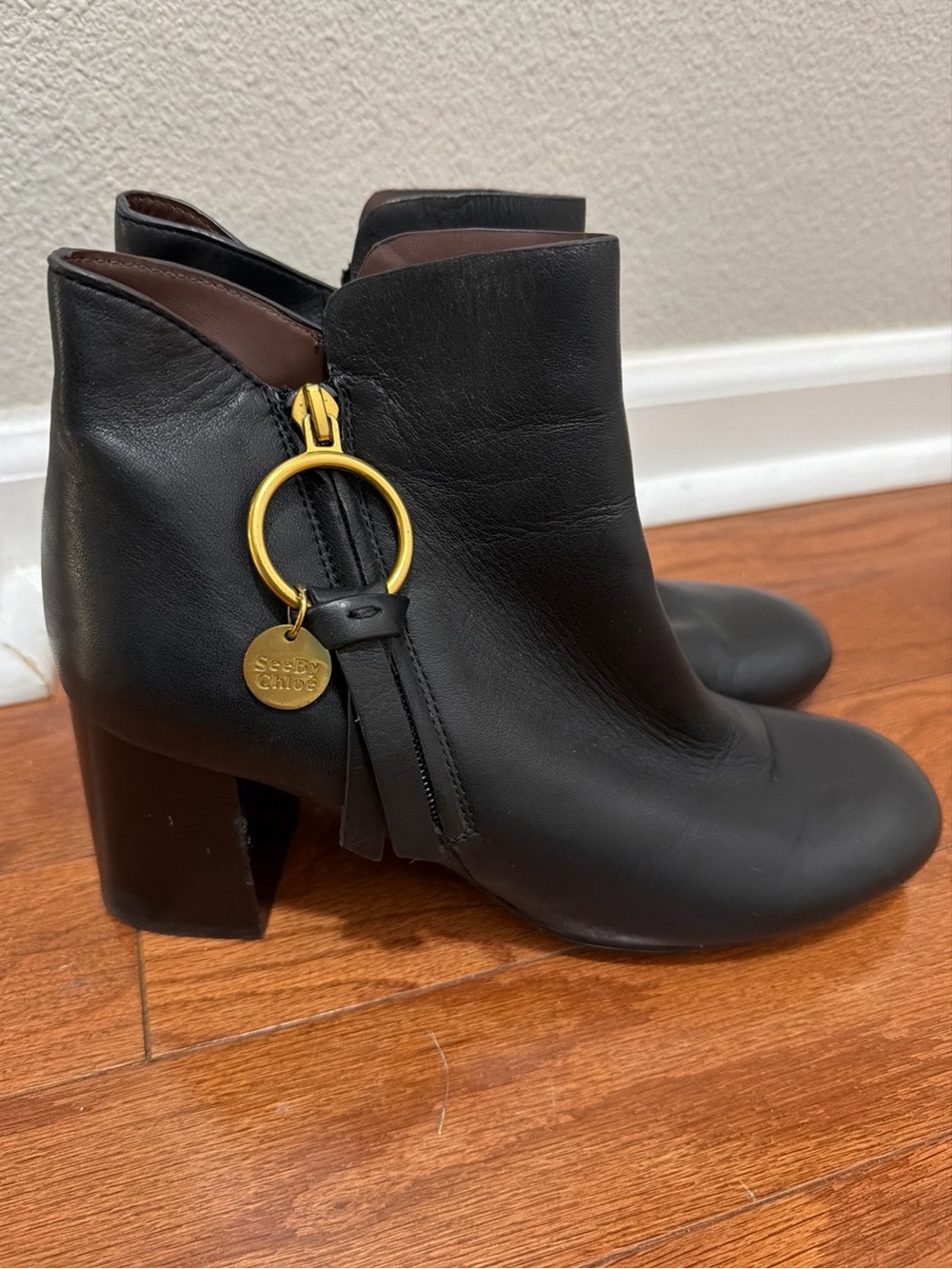 See By Chloe Women's  Ankle High Block Heel Leather Black  Booties Sz 39